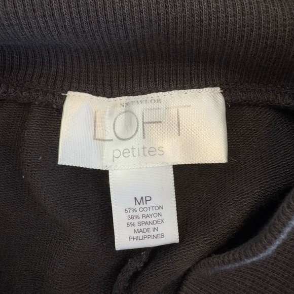 Loft Pull On Wide Leg Crop Pants Women’s Medium Petite Black Stretch - Picture 5 of 6